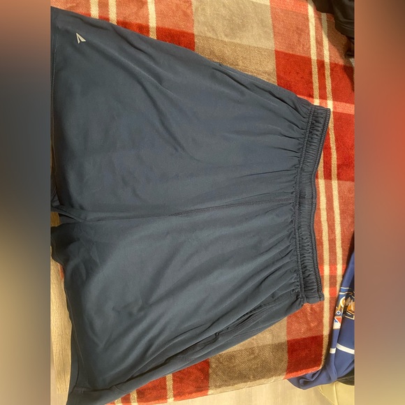 Basketball shorts - Picture 1 of 1